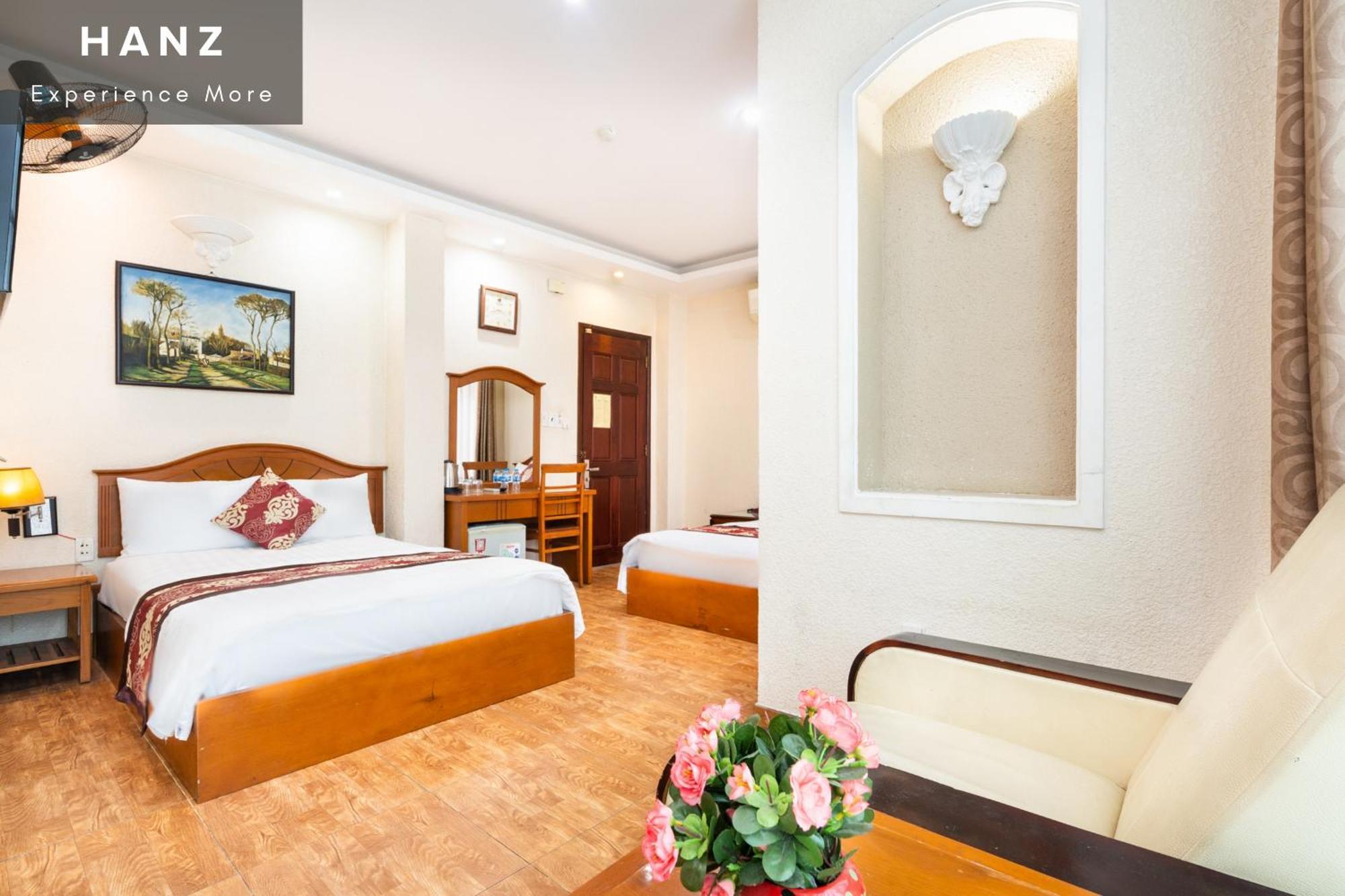 Hanz Queen Airport Hotel Saigon Ho Chi Minh City Exterior photo
